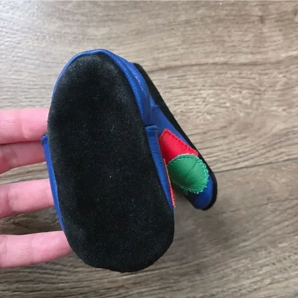 2/$20 Robeez 0-6 m - Picture 2 of 3